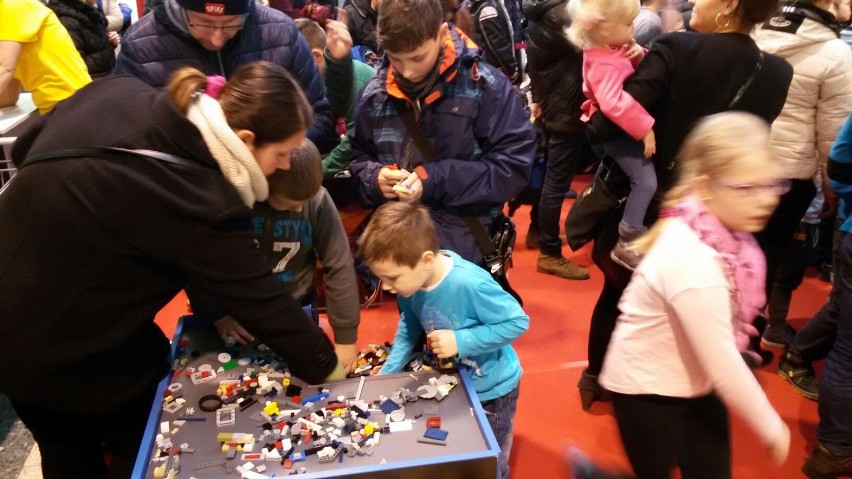 Tłumy fanów Star Wars i Lego w centrum M1