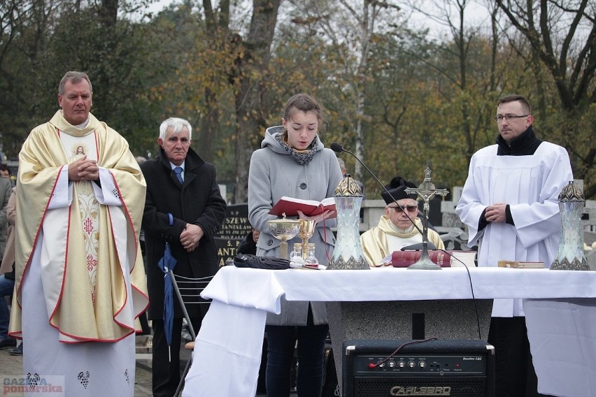 Podobnie, jak na innych cmentarzach, także i na nekropolii...