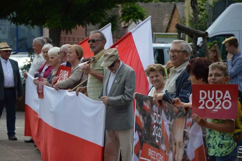 Marszałek Witek na Placu Wolności. Kampania wyborcza na ostatniej prostej [GALERIA]