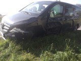 Zderzenie mercedesa ze scanią na drodze krajowej nr 11 w Kuczkowie                           