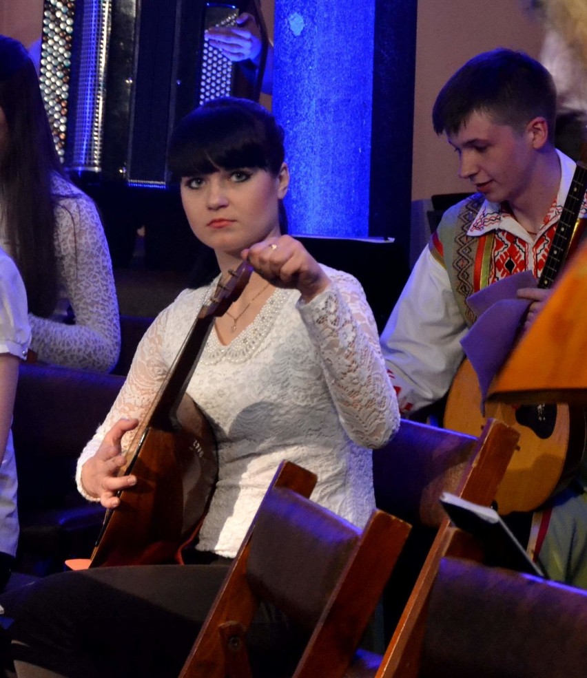 Orkiestra z Białorusi zagrała w Malborku [ZDJĘCIA]. Na bałałajce też można porwać publiczność