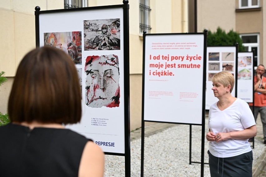 Poruszająca wystawa "Mamo, ja nie chcę wojny" przed Archiwum Państwowym w Przemyślu [ZDJĘCIA]