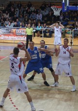 Koszykarze MKS-u przegrywają w Szczecinie