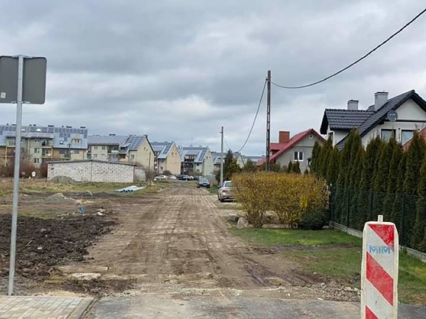 W Cedrach Wielkich wybudują drogę do osiedla mieszkaniowego. Będzie też ściezka pieszo-rowerowa i oświetlenie