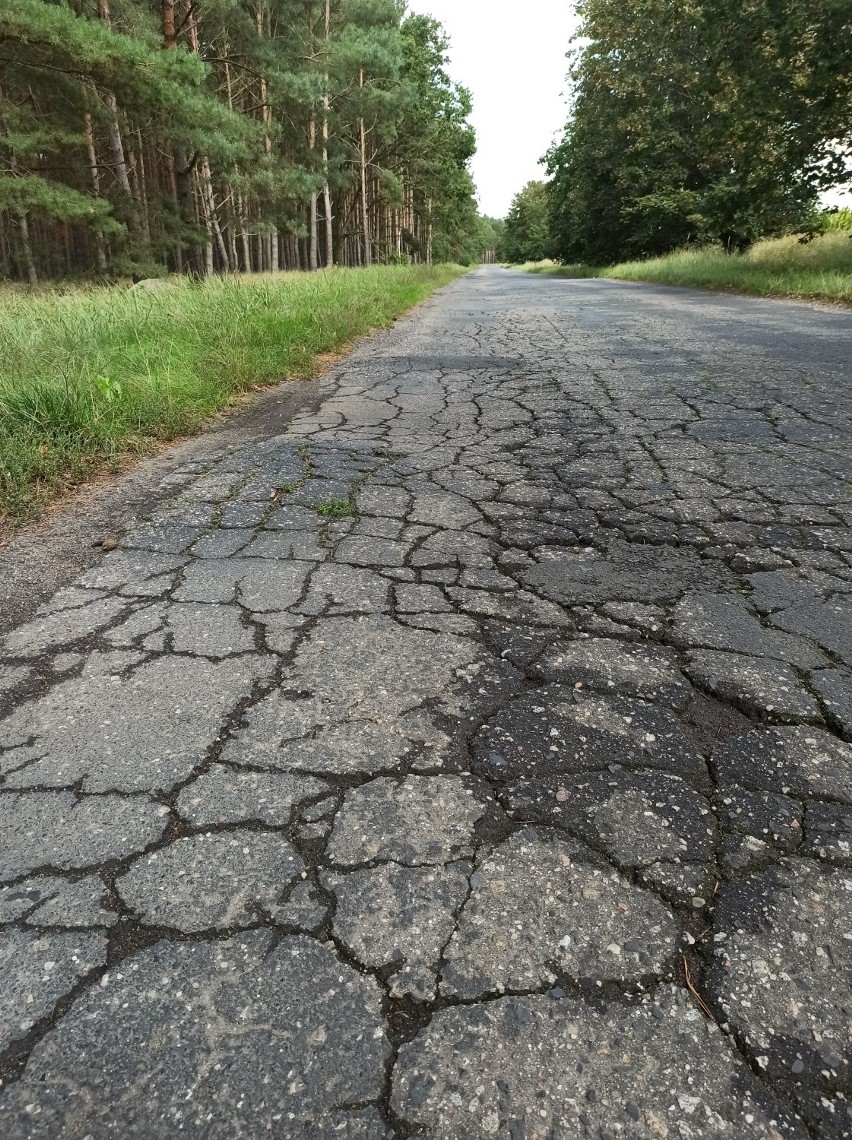 Gmina Niechlów zaskarżyła uchwałę Rady Powiatu Górowskiego. Szef gminy twierdzi, że  zawiera ona szereg rażących błędów [ZDJĘCIA]  