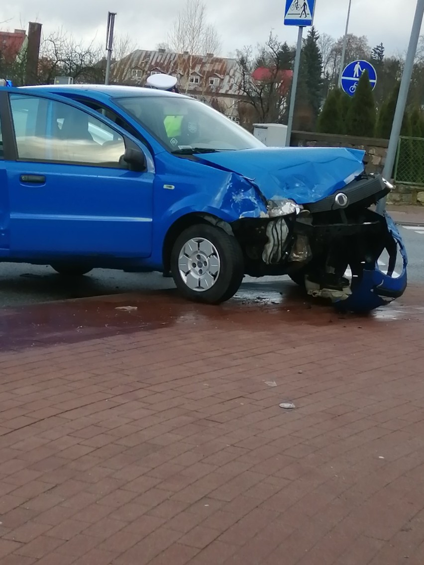 Nie pierwszy wypadek na feralnym skrzyżowaniu ulic w Miastku (FOTO)