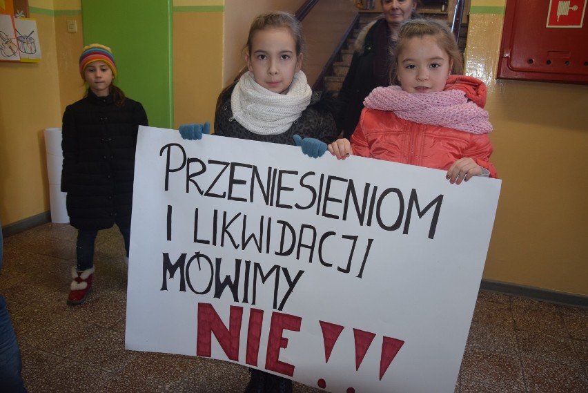 W Kiełczewie rodzice powiedzieli dziś głośno NIE! dla...