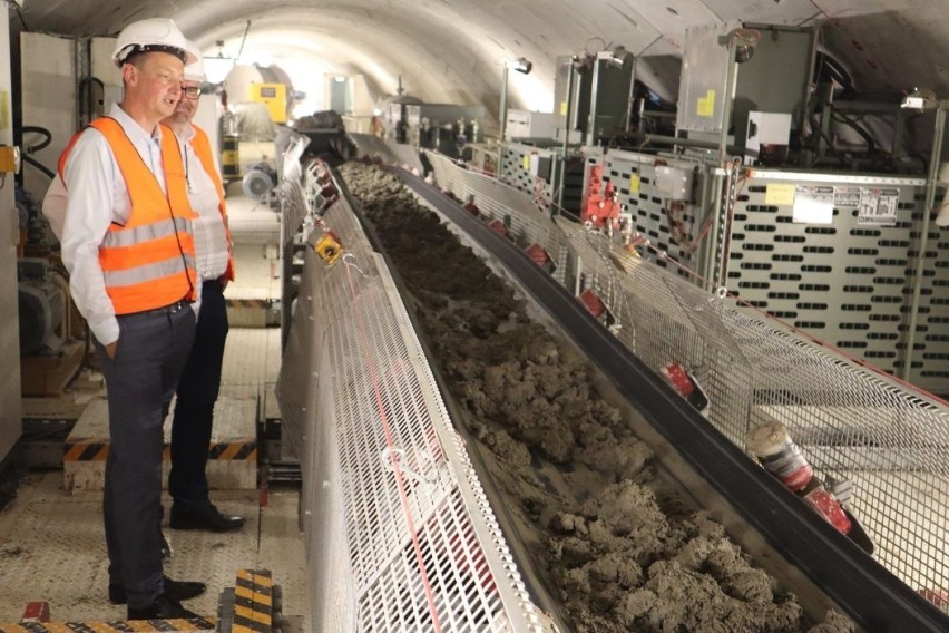 Drążenie tunelu kolejowego pod Łodzią posuwa się sukcesywnie...