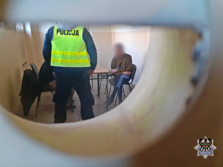 Wałbrzyscy policjanci: Okradł mieszkanie zmarłego kolegi, bezczelność nie zna granic