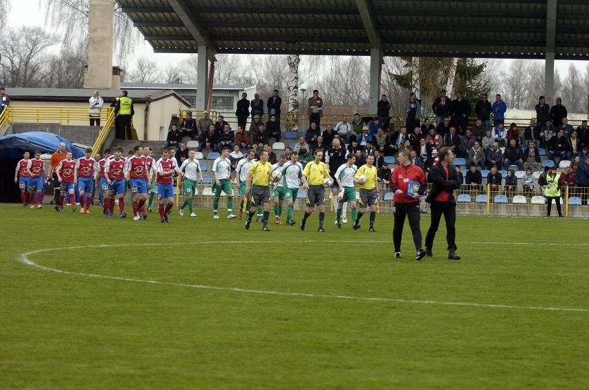 Piłka nożna w Słupsku: Gryf Słupsk - Gwardia Koszalin 3:4 (0:0)