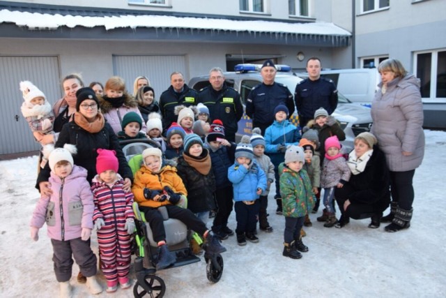 Przedszkolaki z Wolbromia odwiedziły Komisariat Policji