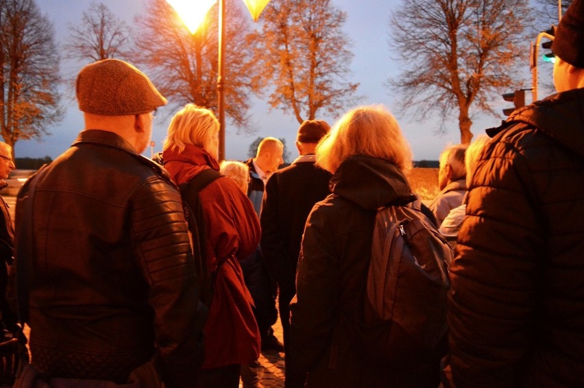 Polsko-niemiecki spacer na cmentarz komunalny w Słubicach