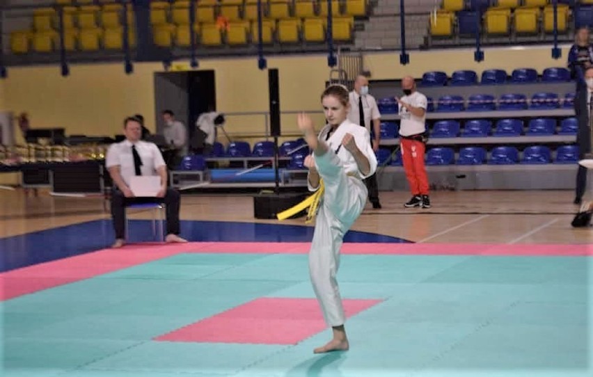 Brązowy medal Mateusza Lisa w mistrzostwach Polski juniorów młodszych karate kyokushin w Katowicach