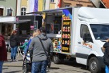 II Rawicki Rynek Smaków - Festiwal Foodtrucków w ten weekend (22-24.07.2022). W piątku do niedzieli możesz poznać kuchnię całego świata