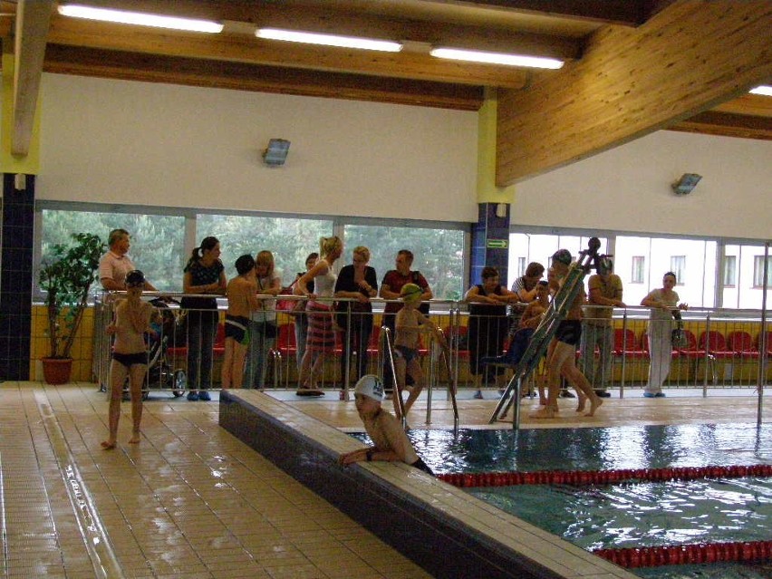 Mistrzostwa Dąbrowy Tarnowskiej w pływaniu [ZDJĘCIA]