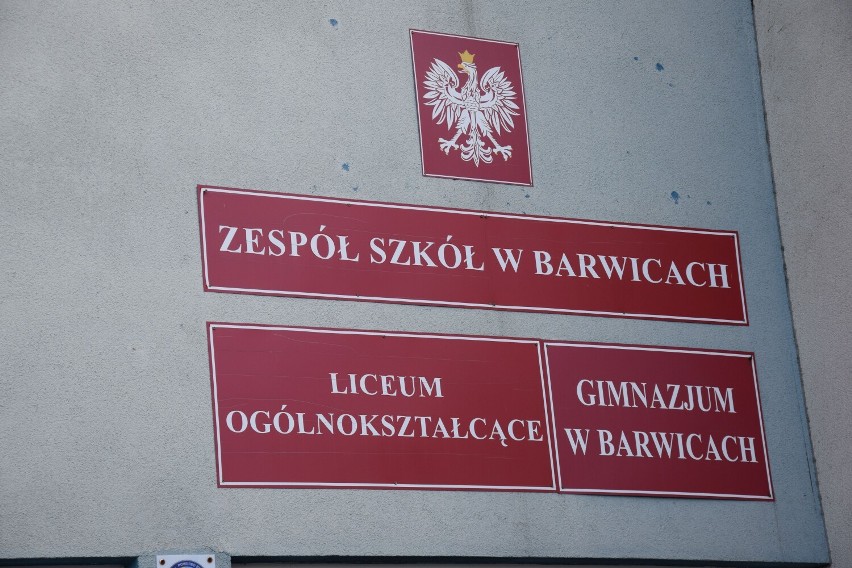 Dawny Zespół Szkół przy ulicy Moniuszki w Barwicach