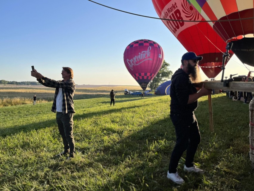 Okrasa "łamie przepisy" w balonie nad Szczecinkiem [zdjęcia]
