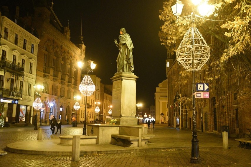 27.11.2021 torun iluminacje swiateczne i choinak nowosci na...