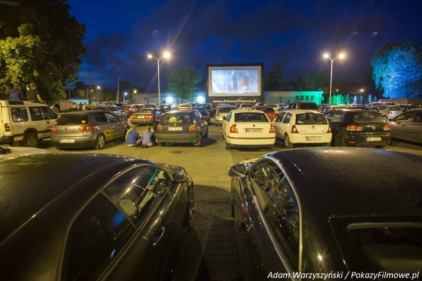Premierowy pokaz jedynego kina samochodowego w Warszawie, w...