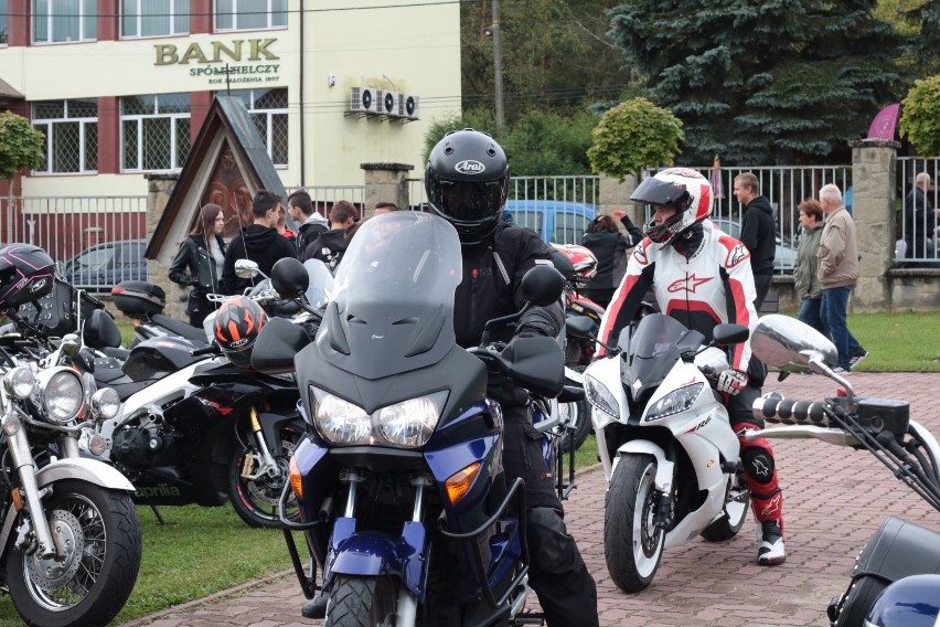 Motocykliści z regionu zjechali do Dębowca na zakończenie sezonu [ZDJĘCIA]