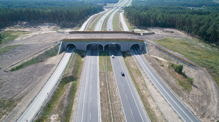 Wykonawcy przy drodze ekspresowej S5 Nowe Marzy - Dworzysko...