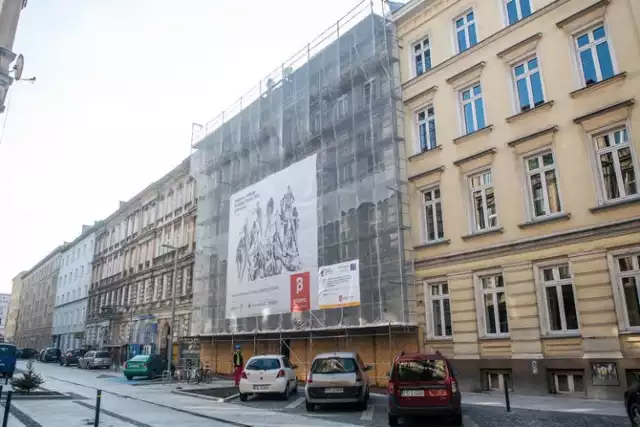 Już w połowie lipca poznaniacy będą mogli obejrzeć odrestaurowaną elewację siedziby Polskiego Teatru Tańca przy ul. Taczaka w Poznaniu