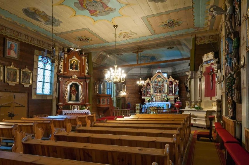 Wnętrze kościoła w Droszewie