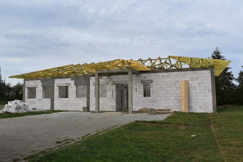Budowa centrum spotkań i aktywności społecznej w Nowej Cerkwi i Piaskowcu.Gmina Ostaszewo otrzymała dofinansowanie 