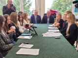 Ogromny sukces sandomierskich uczniów. Zdobyli aż 14 mandatów do Sejmu Dzieci i Młodzieży. Kto pojedzie?