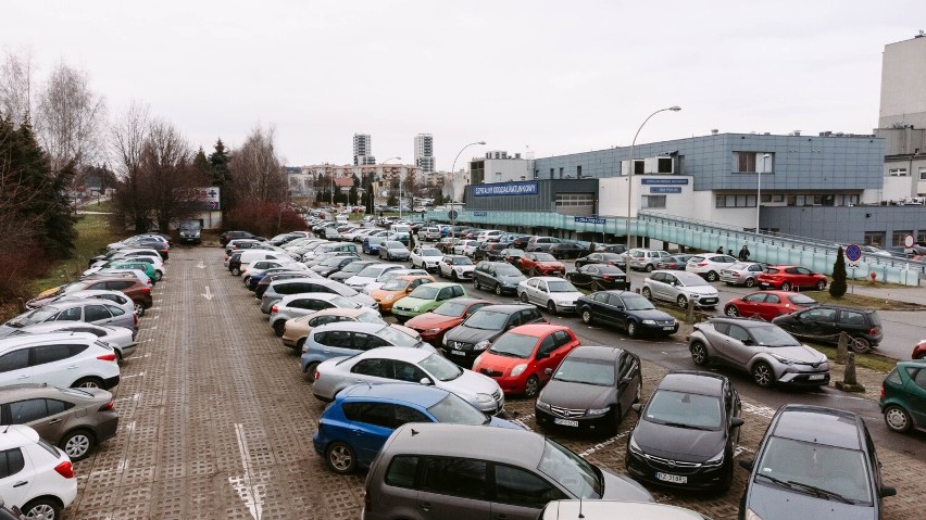 Przed szpitalem przy ul. Lwowskiej w Rzeszowie będzie płatna strefa parkowania [ZDJĘCIA]