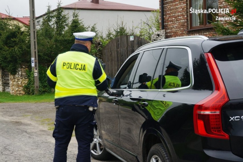 Zawierciańska policja podsumowała działania "Prędkość" na drogach powiatu zawierciańskiego. 79 wykroczeń, 3 zatrzymane prawa jazdy 