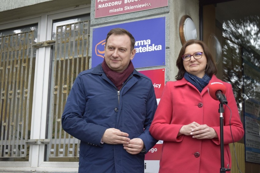 Otwarcie biura poselskiego posłów Nowej Lewicy w Skierniewicach. Anita Sowińska i Tomasz Trela zapraszają. ZDJĘCIA