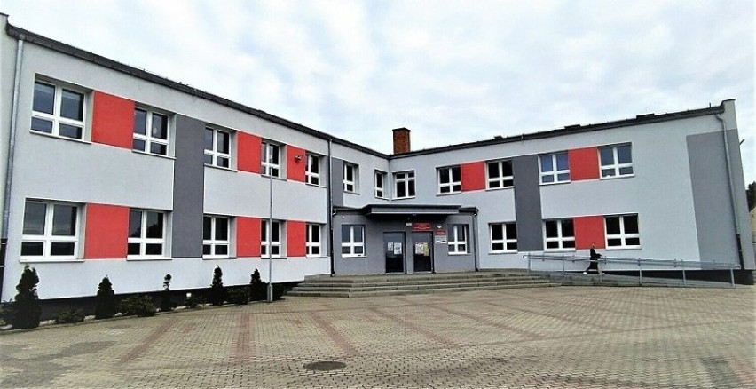 Samorząd gminy Lipno kupił teren na nowy parking przy szkole w Wilkowicach