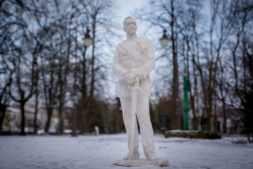 Pomnik Piłsudskiego Bełchatów
