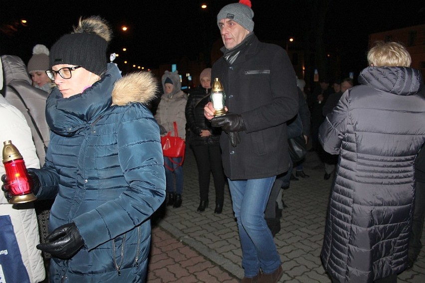 Mieszkańcy Białogardu solidarni z Gdańskiem [ZDJĘCIA]