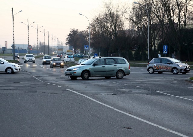 Coraz bliżej przebudowy skrzyżowania Dmowskiego, Żelaznej, Górnej i Armii Krajowej