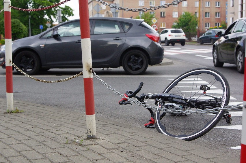 Potrącenie rowerzystki na ulicy Ułańskiej w Kaliszu