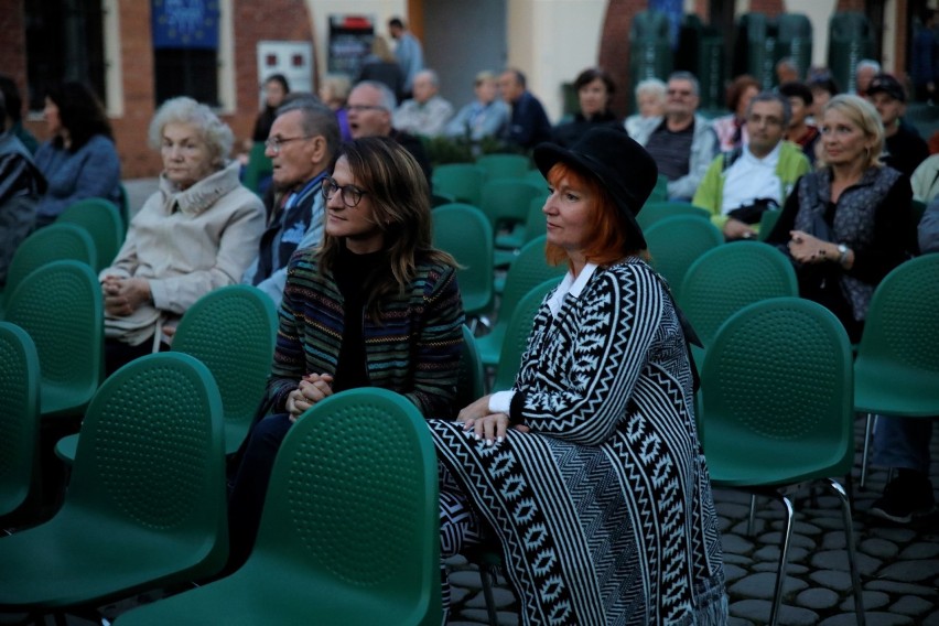 Pożegnanie lata w patriotycznych rytmach [ZDJĘCIA]