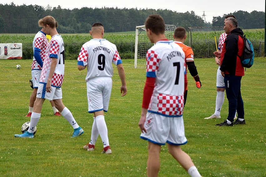 Piłka nożna. Dziesięć drużyn zagrało w memoriałowym turnieju w Bronisławkach. Zobaczcie zdjęcia