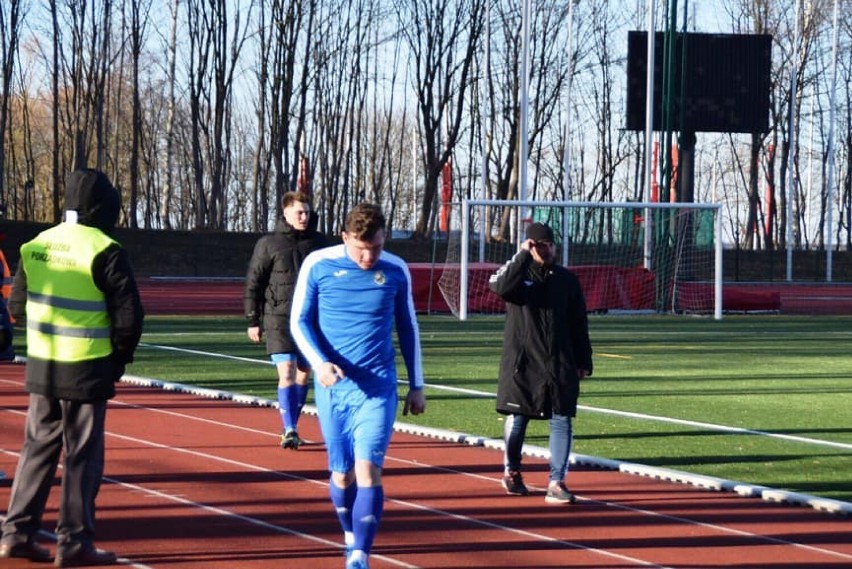 MKS Władysławowo - Sparta Sycewice 3:2. Horror na początek piłkarskiej wiosny 2022 na boisku w Cetniewie | ZDJĘCIA