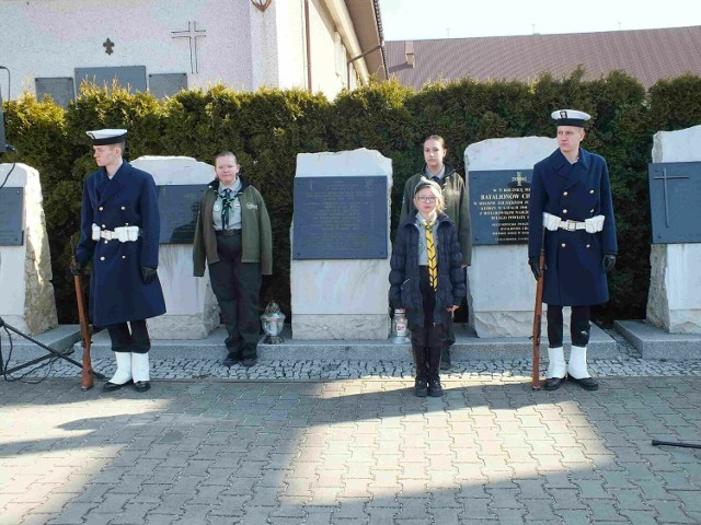 Podczas ubiegłorocznych obchodów przy tablicy, w Panteonie Pamięci Narodowej przy starachowickim kościele Wszystkich Świętych