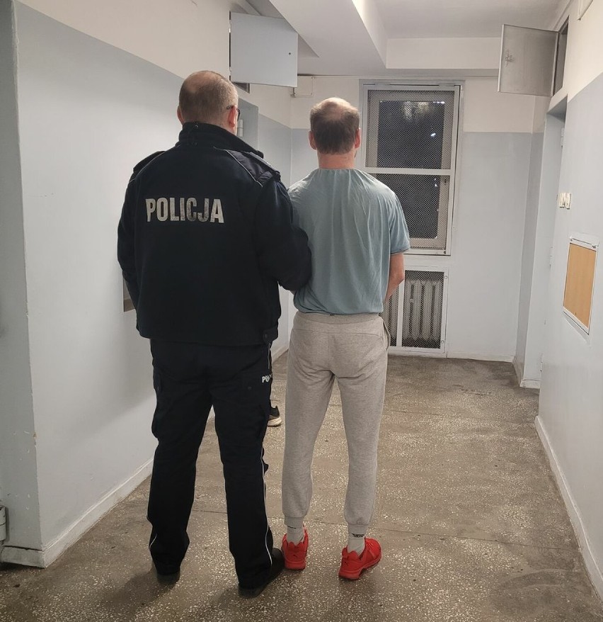Na ul. POW w Wieluniu zatrzymano 37-latka z skradzionym światłowodem i amfetaminą 