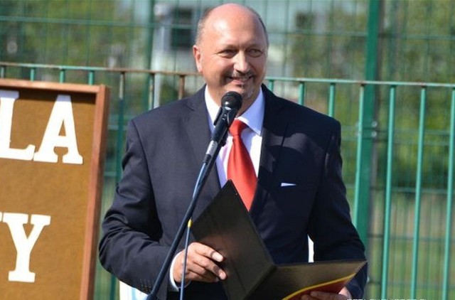 Marek Czopor, dyrektor Samorządowego Liceum Ogólnokształcącego, ma powody do satysfakcji z wysokiej pozycji szkoły