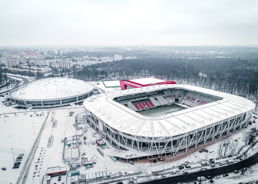 Zobacz, jak w zimowej scenerii wygląda stadion ŁKS. Robi wrażenie. Najnowsze ZDJĘCIA