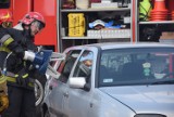 Mikołow: Pokaz wydobywania poszkodowanego zakleszczonego w samochodzie ZDJ ĘCIA