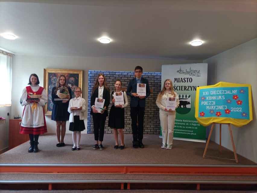  Finał XXI Konkursu Poezji Maryjnej w parafii św. Trójcy w Kościerzynie. Sprawdź wyniki 