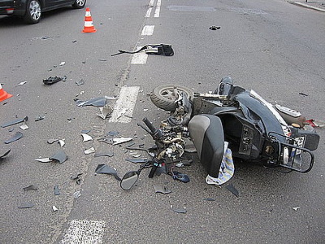 Dziś rano (12 kwietnia) doszło do wypadku motorowerzysty przy ...