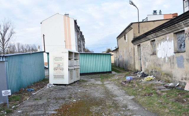 Kotłownia przy Kościuszki przestała działać w drugiej połowie lat 90. Od tamtej pory budynek popadł w ruinę. Nadaje się do wyburzenia, a w jego miejscu mógłby powstać parking, którego bardzo w tym miejscu brakuje