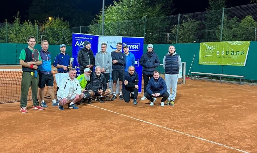 Turniej tenisa ziemnego Stowarzyszenia Era Tenisa z Radomska. ZDJĘCIA