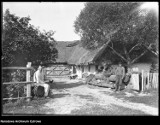 Nadbużańskie chaty sprzed 100 lat. Tak przed laty żyło się na wsi w naszym regionie. Zobacz niezwykłe zdjęcia
